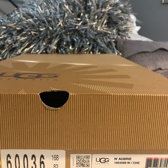 New Ugg Aubrie wedge boots - Picture 3 of 7